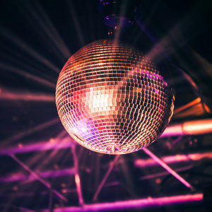 27. Silent Disco - DJ School (UK)